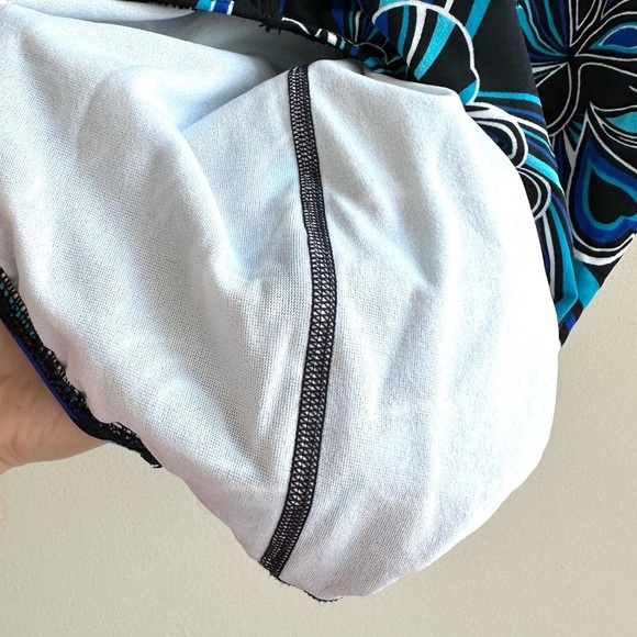 TYR Durafast Floral Blue and Black One Piece Swimsuit, Size 34 S - Picture 5 of 16